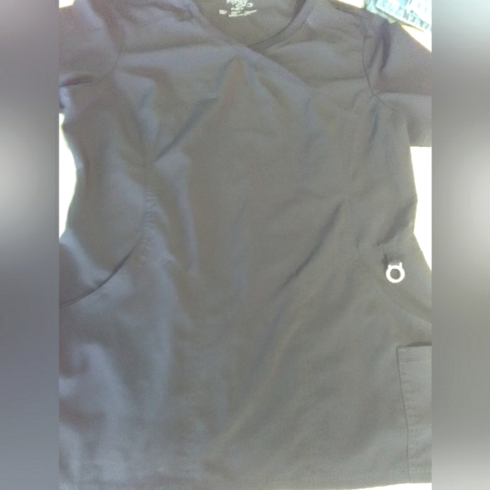 BNWOT LADIES SCRUBS TOP ONLY JET BLACK COLOR BY INFINITY SZ. SM STRETCHY